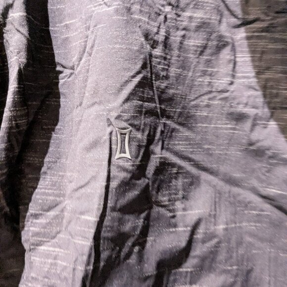 Kit and Ace Reversible Black Gray Puffer Jacket (M) - Picture 6 of 8